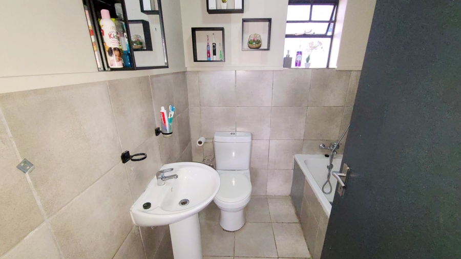  Bedroom Property for Sale in Belhar Western Cape
